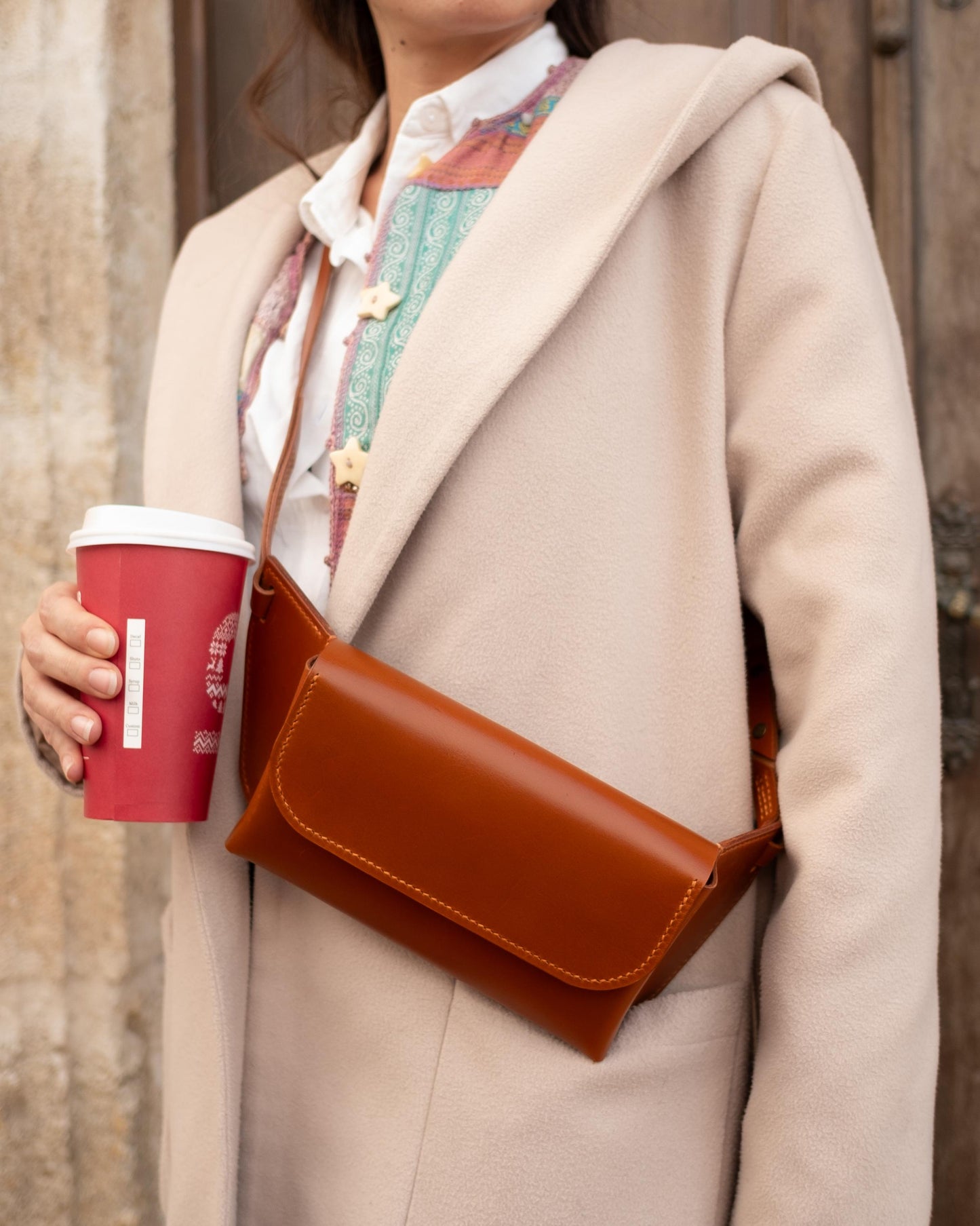 Minimalist Çapraz Askılı Çanta