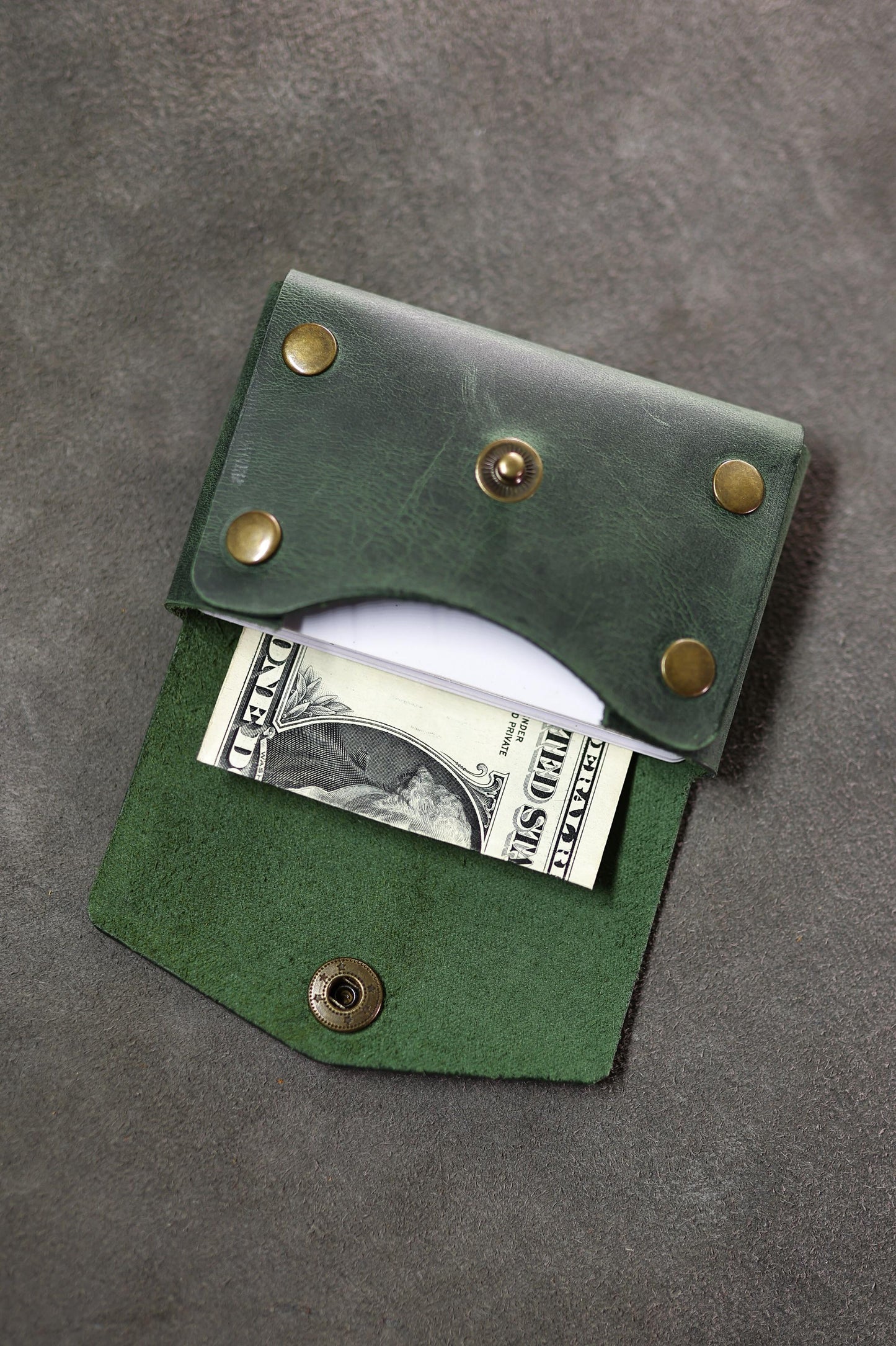 Minimal Kartlık Yeşil